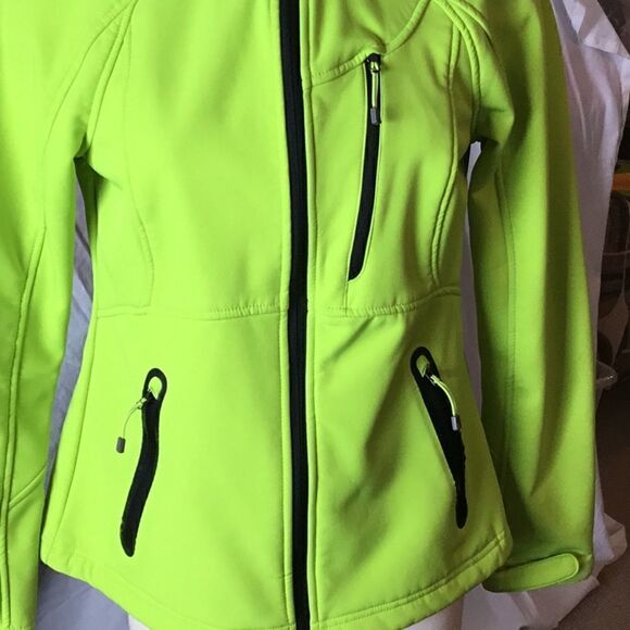 Ladies winter jacket in bright yellow/green medium - Picture 3 of 8